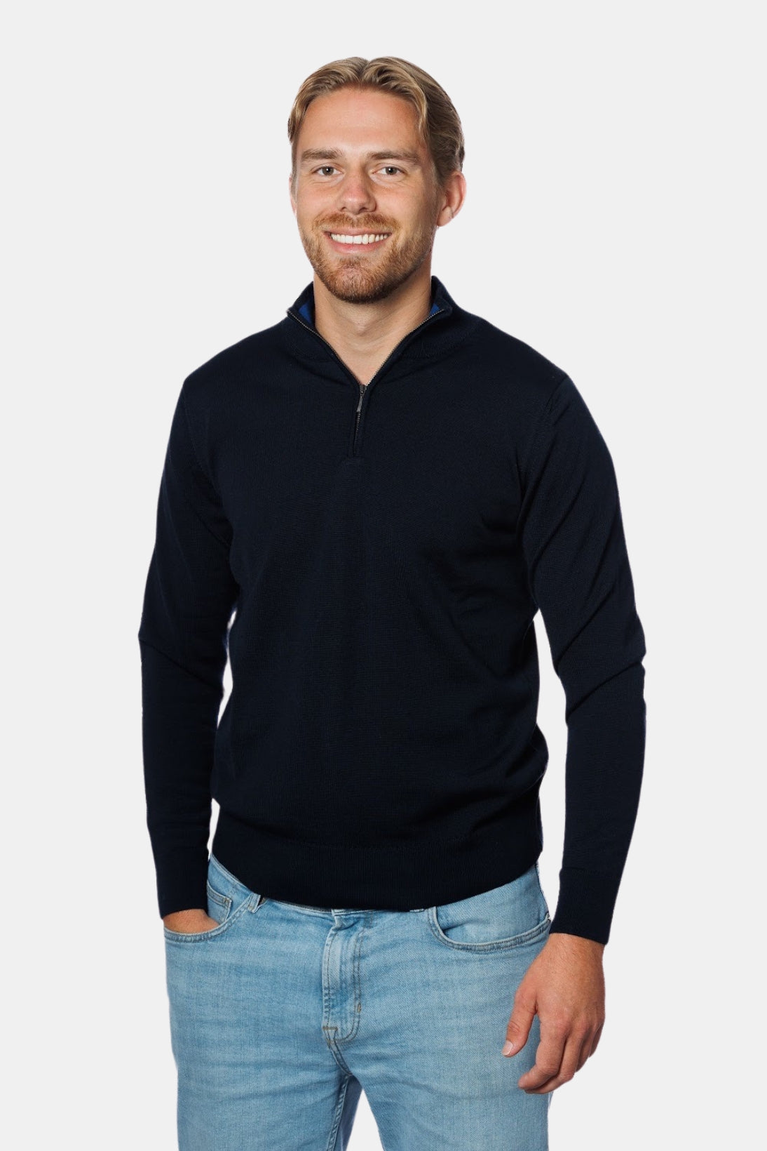 ESSENZA ZIP SWEATER - NAVY BLUE