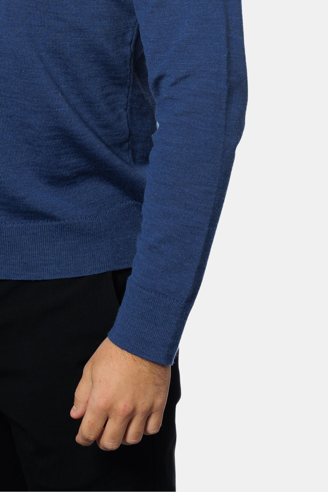 ESSENZA ZIP SWEATER - DARK BLUE